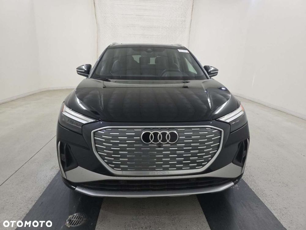 Audi Q4 e-tron - 8