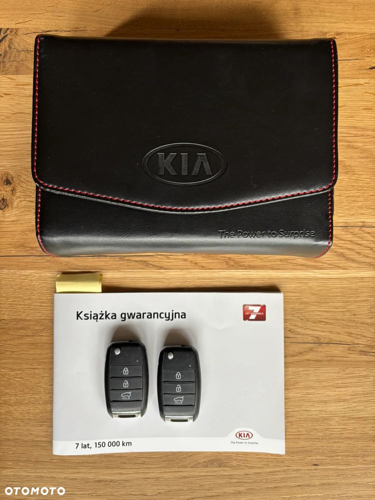 Kia Rio 1.2 L - 16