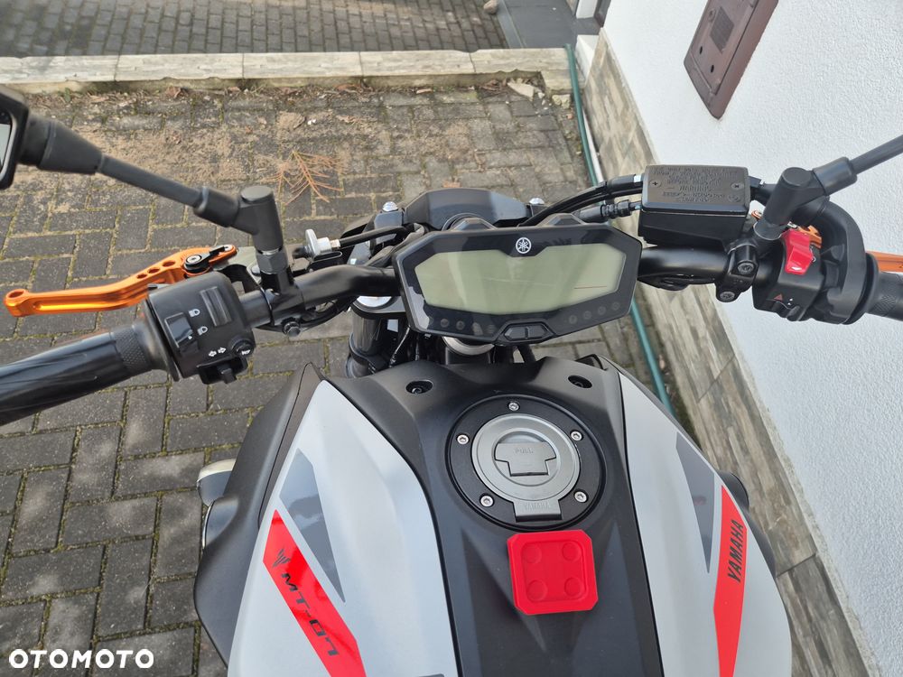 Yamaha MT - 3
