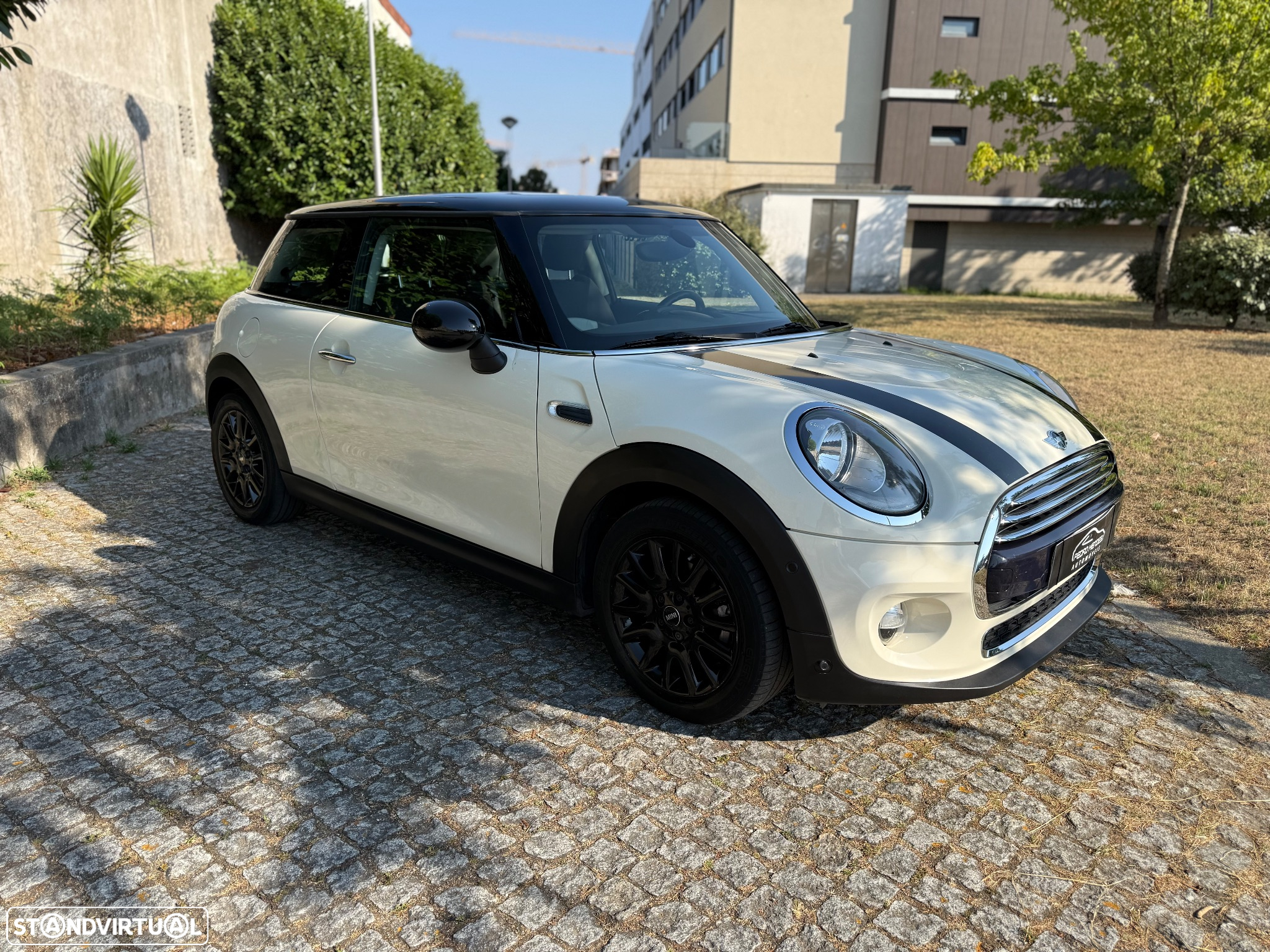 MINI 3 Portas Cooper D Metropolitan - 3