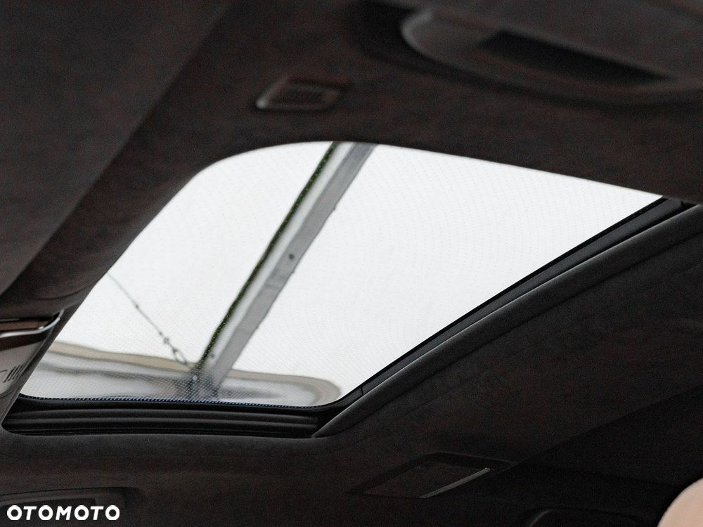 BMW Seria 7 - 35