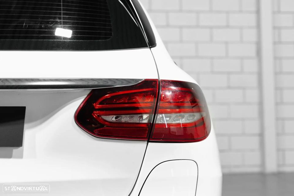 Mercedes-Benz C 300 - 16