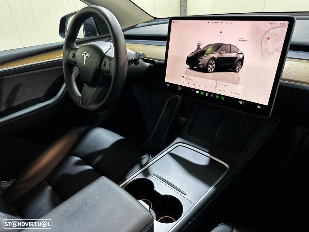 Tesla Model Y Long Range Dual Motor AWD - 36
