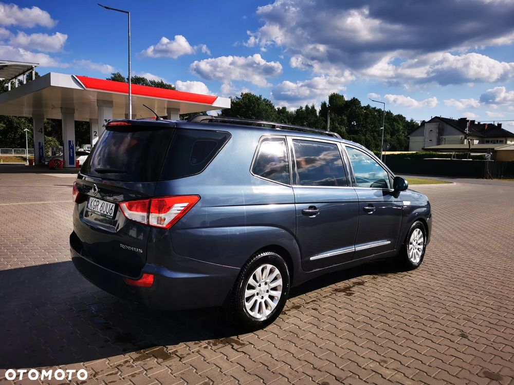 SsangYong/KGM Rodius 200 e-XDi Crystal Plus - 2