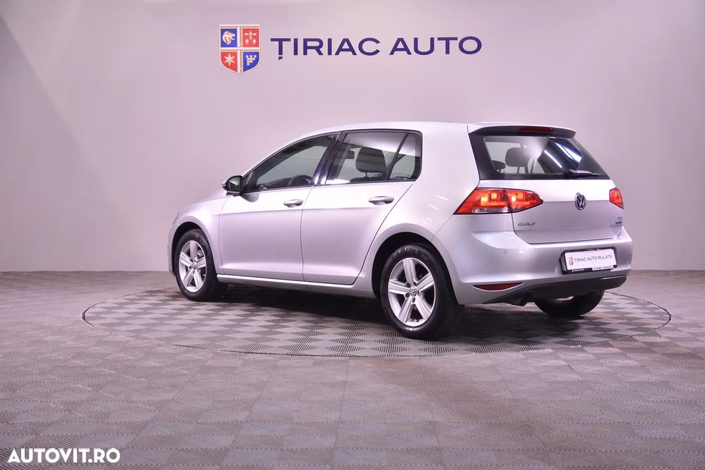 Volkswagen Golf - 3