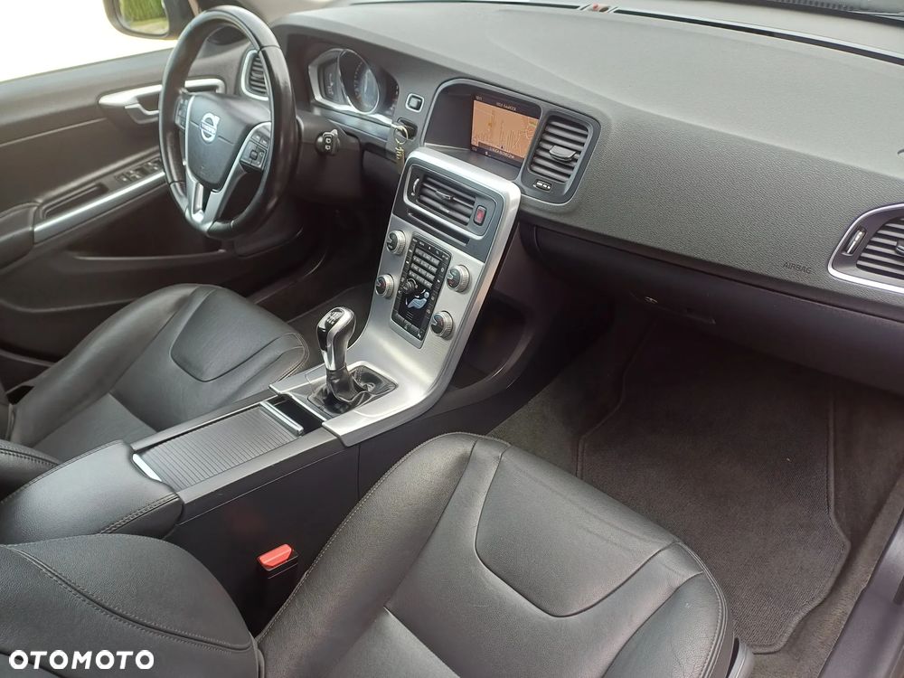 Volvo V60 D2 Drive-E Summum - 17