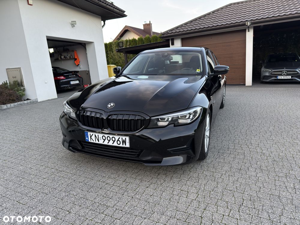 BMW Seria 3 330e Advantage - 11