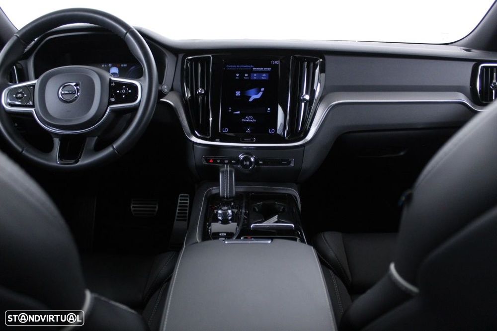 Volvo V60 2.0 T6 AWD TE R-Design - 17