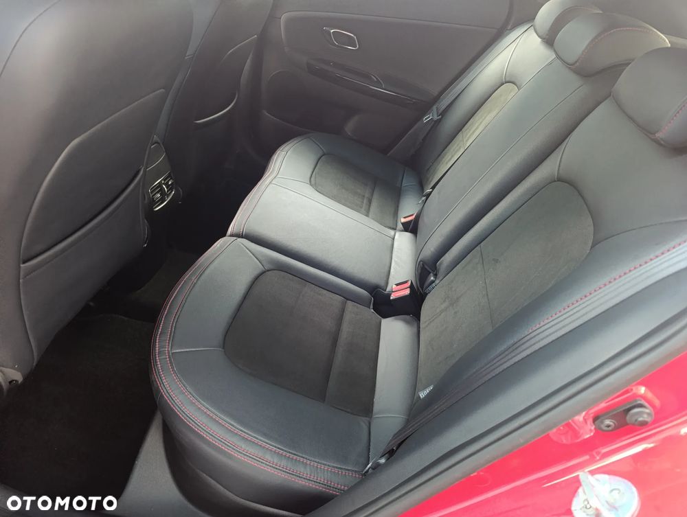 Kia Ceed 1.6 T-GDI GT - 13