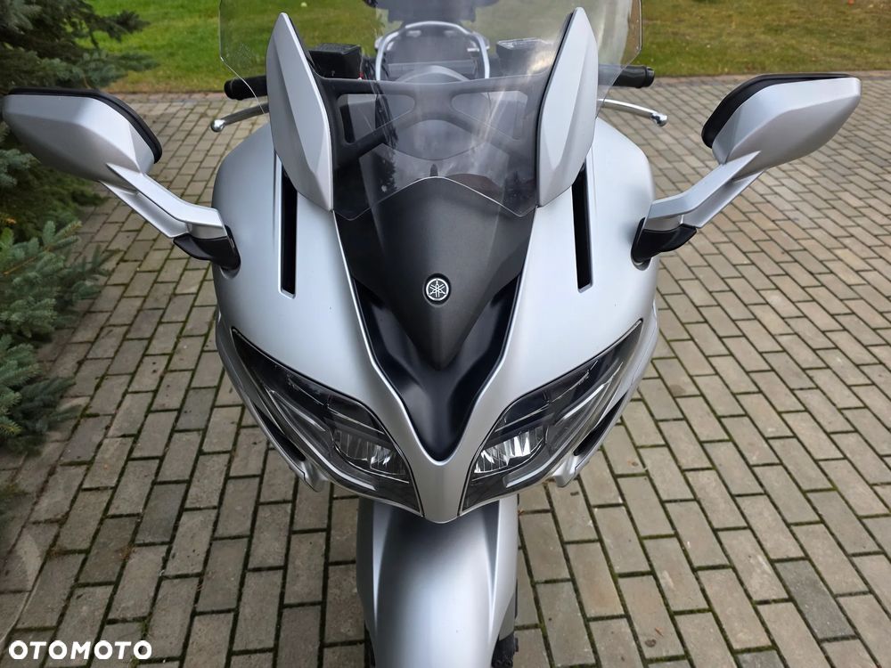 Yamaha FJR - 19