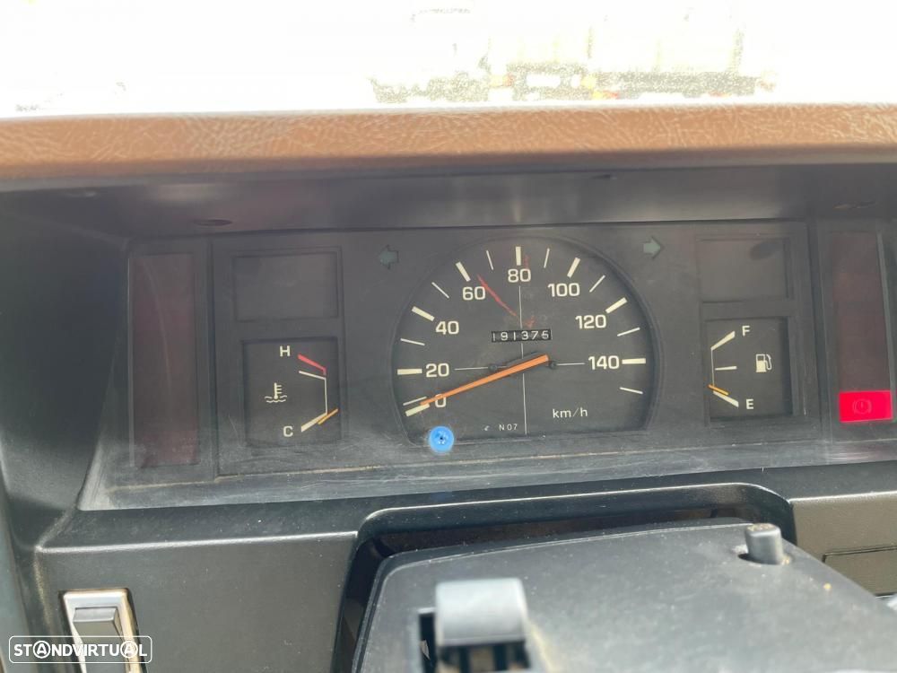 Toyota Hilux HILUX 2.4 D (75CV) - 11
