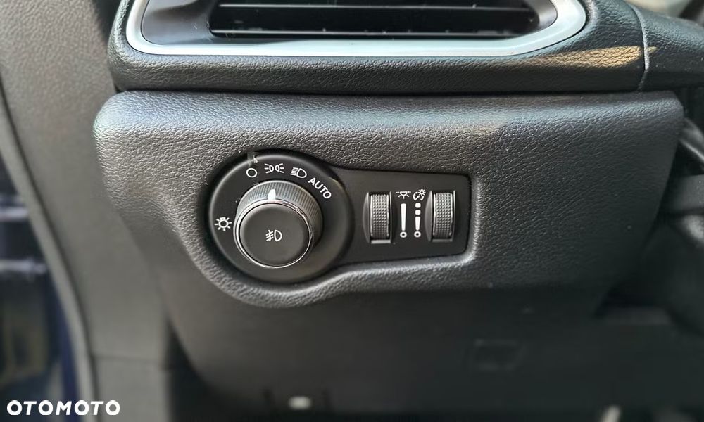 Chrysler Pacifica - 22