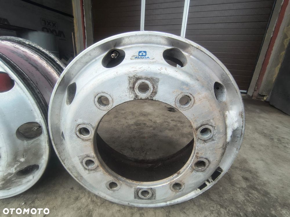Felgi aluminiowe 22,5 - 2