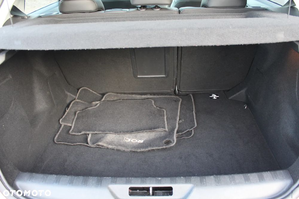 Peugeot 308 1.2 PureTech Allure S&S - 21