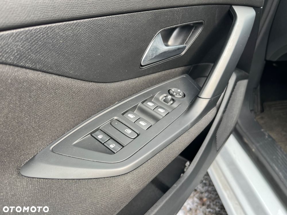 Peugeot 308 Hybrid 136e-DSC6 Style - 15