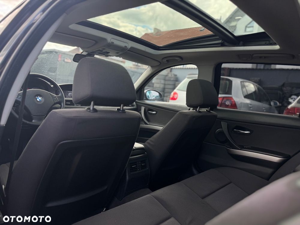 BMW Seria 3 318d DPF - 24