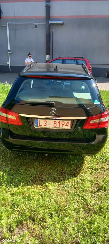 Mercedes-Benz Klasa E 220 CDI DPF BlueEFFICIENCY Automatik Elegance - 12