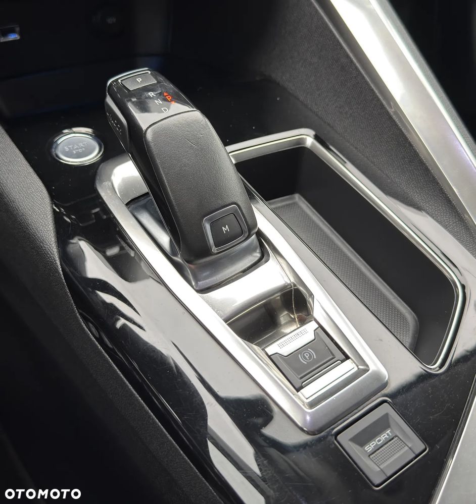 Peugeot 3008 THP 165 EAT6 Stop & Start Active - 25