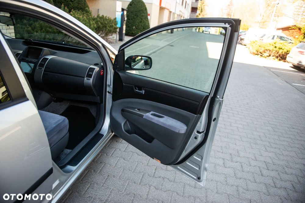 Toyota Prius 1.5 VVT-i Prestige - 24