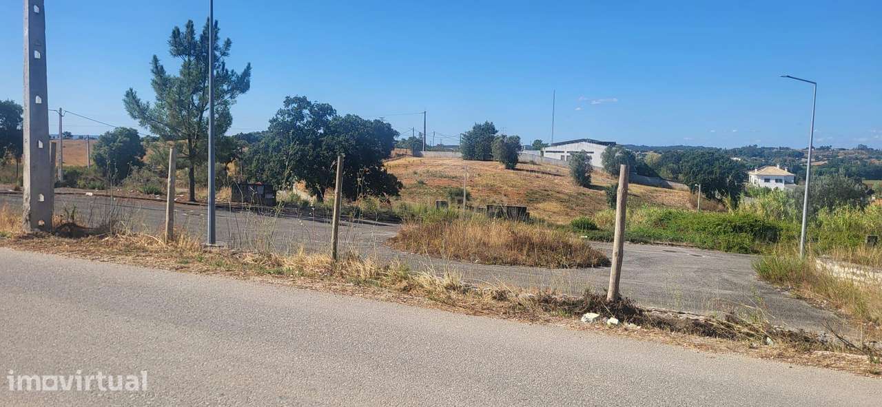 Terreno Urbano - Grande imagem: 3/58