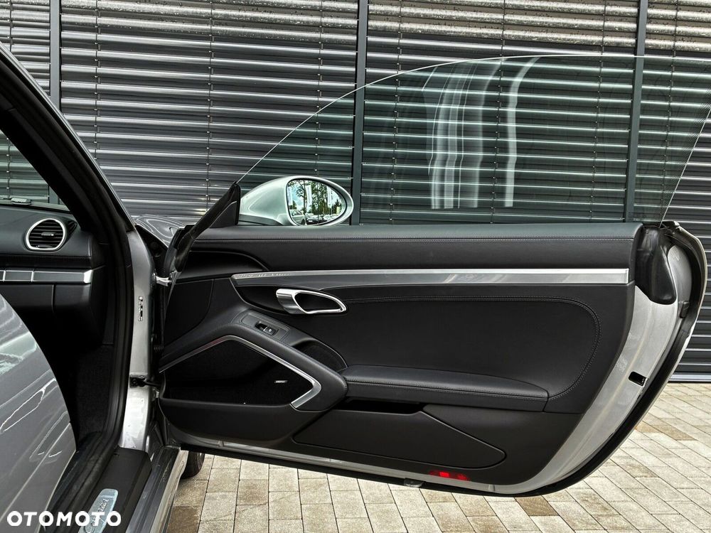 Porsche 718 Cayman - 34