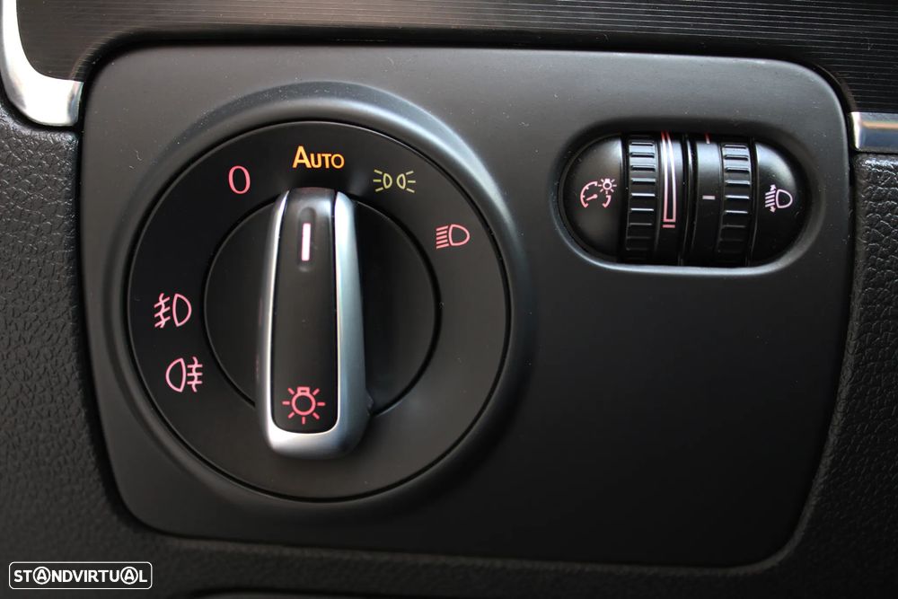 VW Golf 2.0 GTI DSG - 45