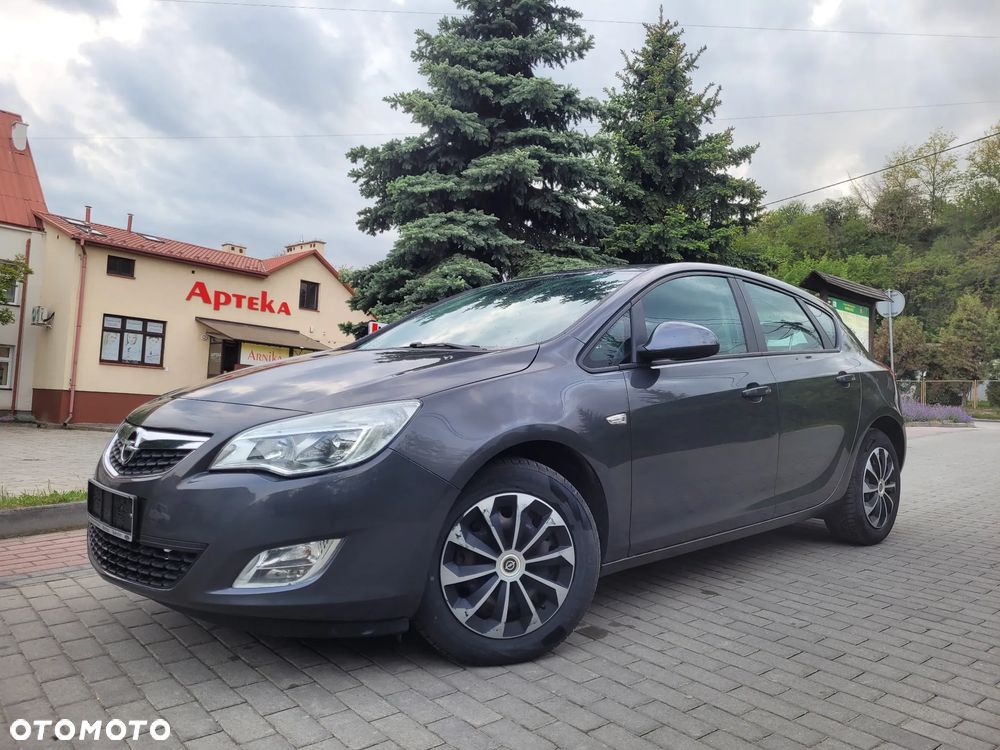 Opel Astra 1.6 Innovation - 21