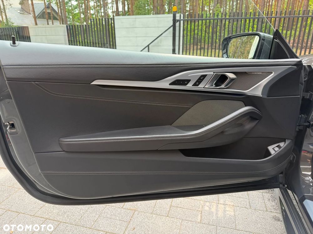 BMW Seria 8 M850i xDrive - 13