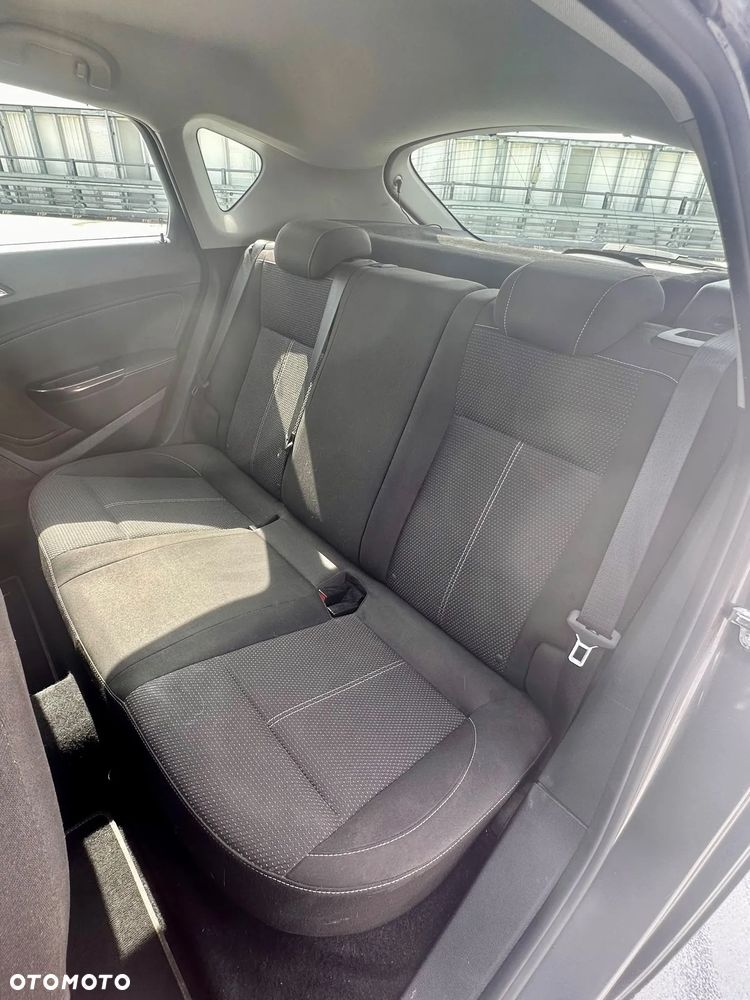 Opel Astra 1.7 CDTI Cosmo - 11