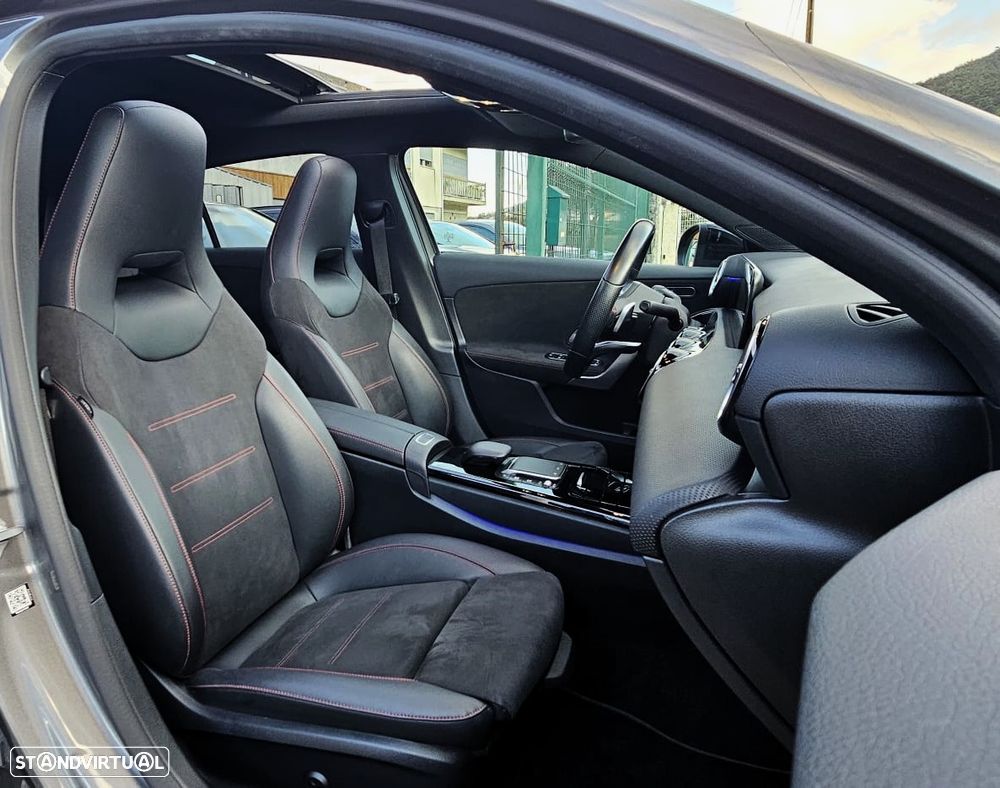 Mercedes-Benz A 250 e 8G-DCT AMG Line - 32