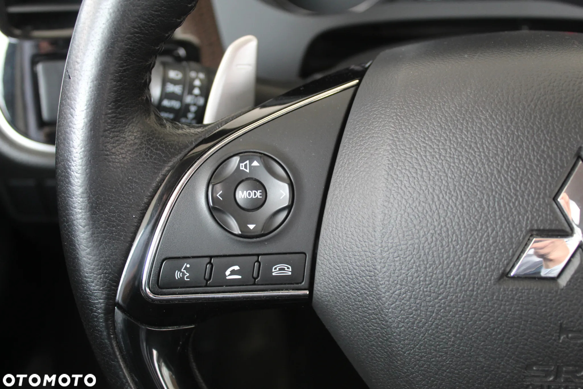 Mitsubishi Outlander 2.0 Intense + 4WD CVT - 23