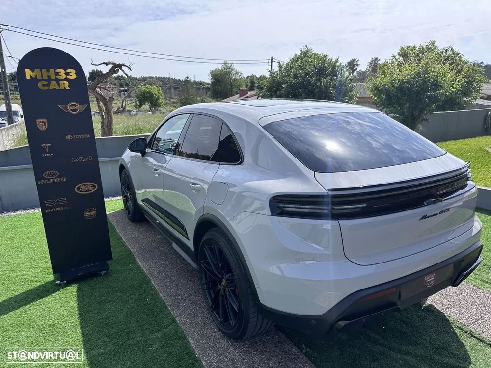Porsche Macan Electric GTS - 14