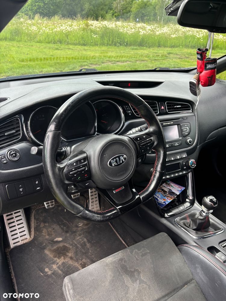 Kia Ceed 1.6 T-GDI GT - 4