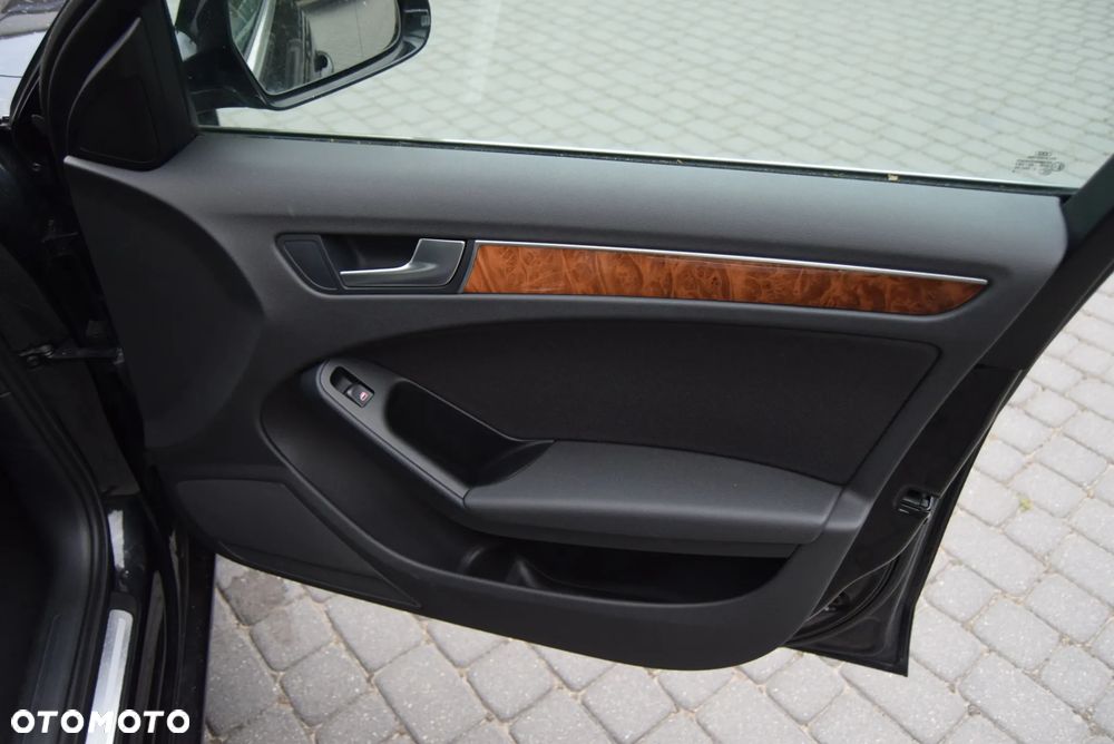 Audi A4 Avant 1.8 TFSI Ambiente - 27