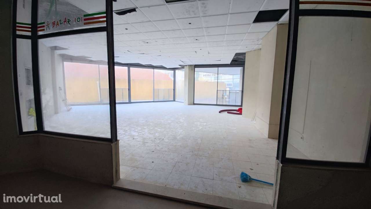 Loja para comerciço serviços. Bairro Novo. Figueira da Foz - Grande imagem: 2/13