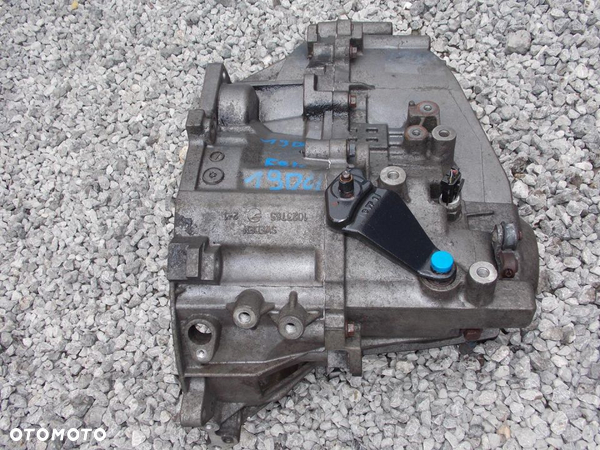 SKRZYNIA BIEGÓW VOLVO V40 S40 LIFT 1.9 DCI 1023765