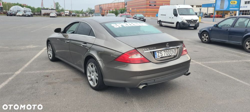 Mercedes-Benz CLS - 9