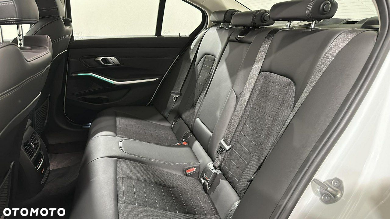 BMW Seria 3 - 15
