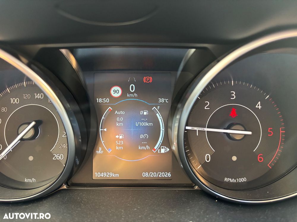 Jaguar E-Pace D150 - 17