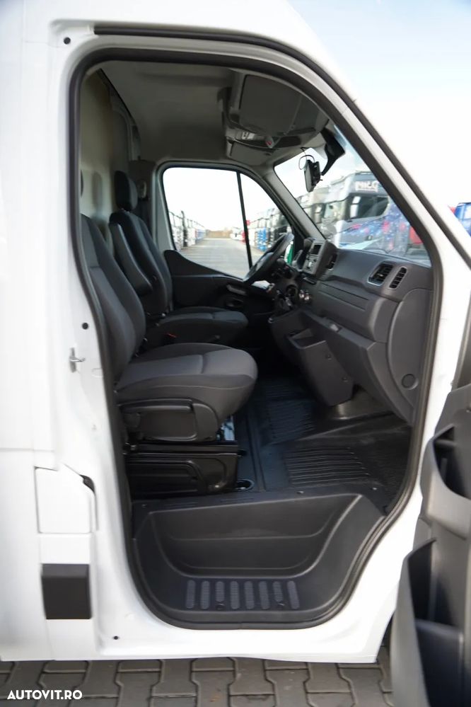 Renault MASTER / IZOTERMIC / CONTAINER / DHOLLANDIA LIFT / IMPORTAT - 32