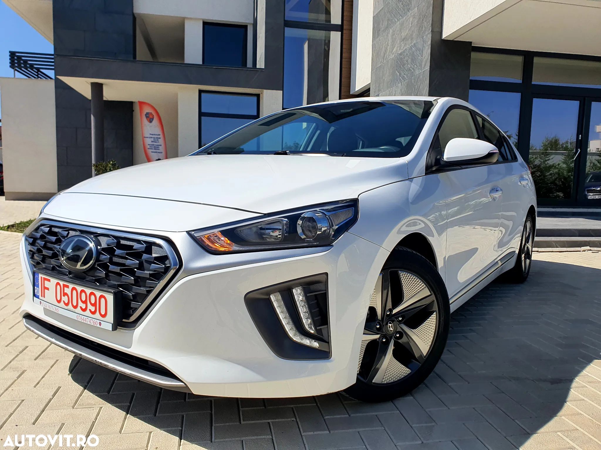 Hyundai IONIQ Plug-in-Hybrid 1.6 GDI Style - 1