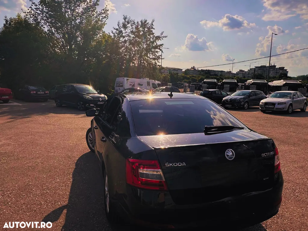 Skoda Octavia 2.0 TDI 4X4 ELEGANCE DSG - 10