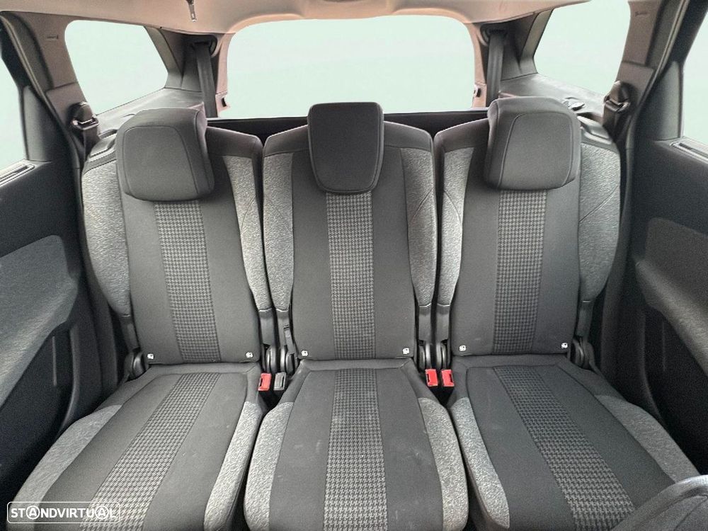 Peugeot 5008 - 17