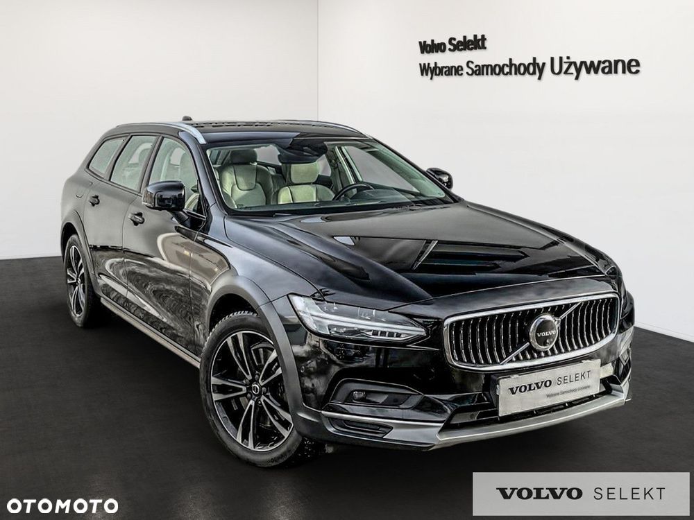 Volvo V90 Cross Country - 4