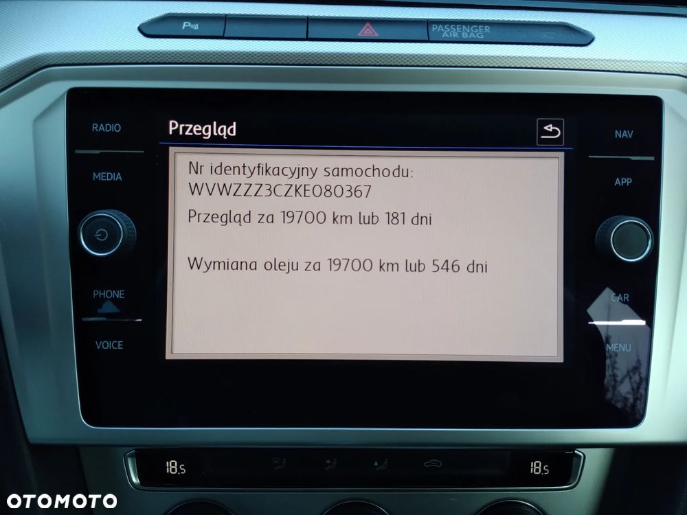 Volkswagen Passat - 16