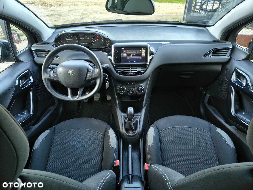 Peugeot 208 - 4