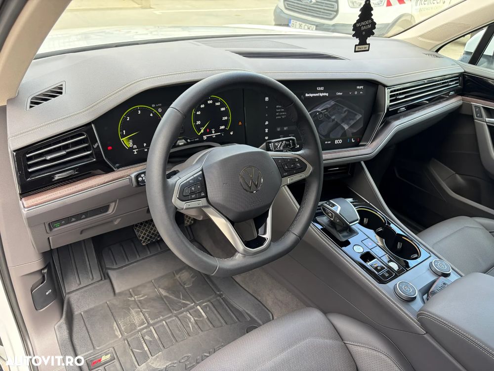 Volkswagen Touareg V6 TDI 4MOTION Elegance - 9