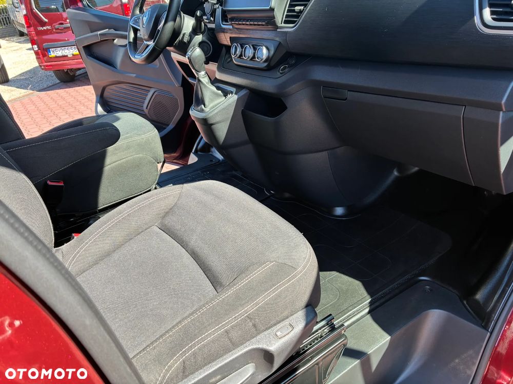 Renault Trafic - 15