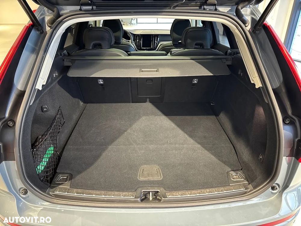 Volvo XC 60 T6 AWD AT PHEV Plus Bright - 18