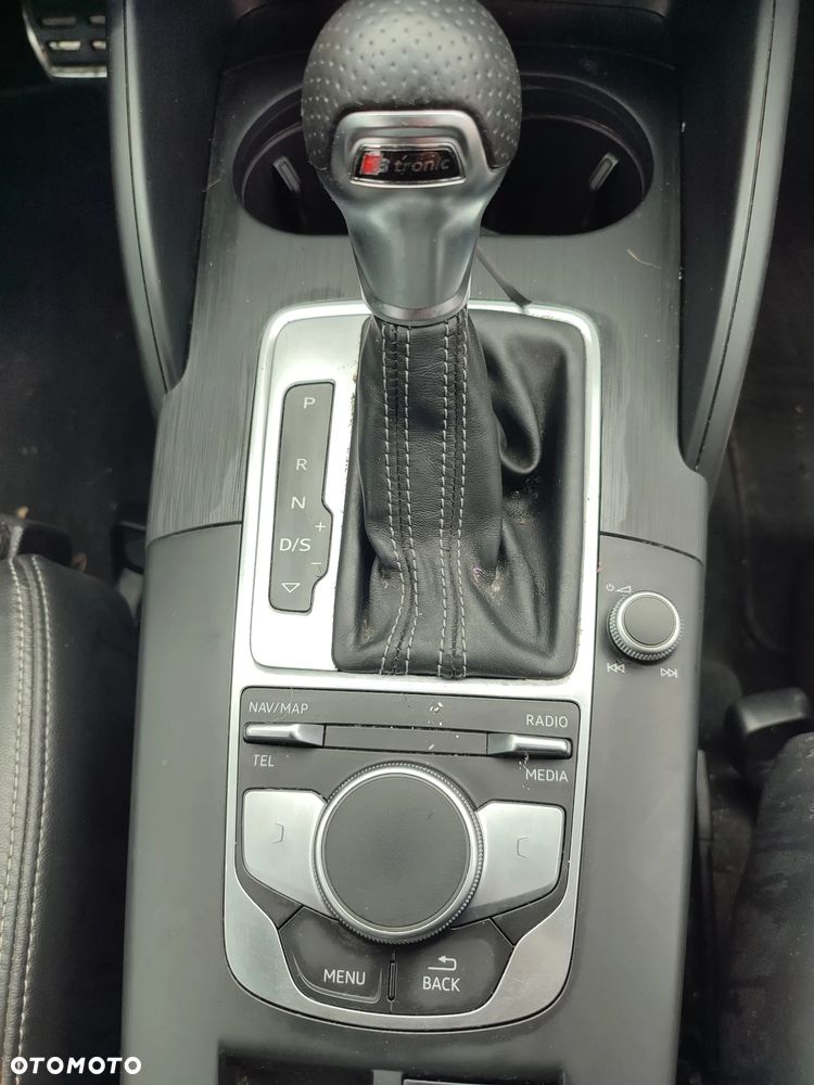 Audi A3 Sportback 2.0 TDI (clean diesel) quattro S tronic S line Sportpaket - 16